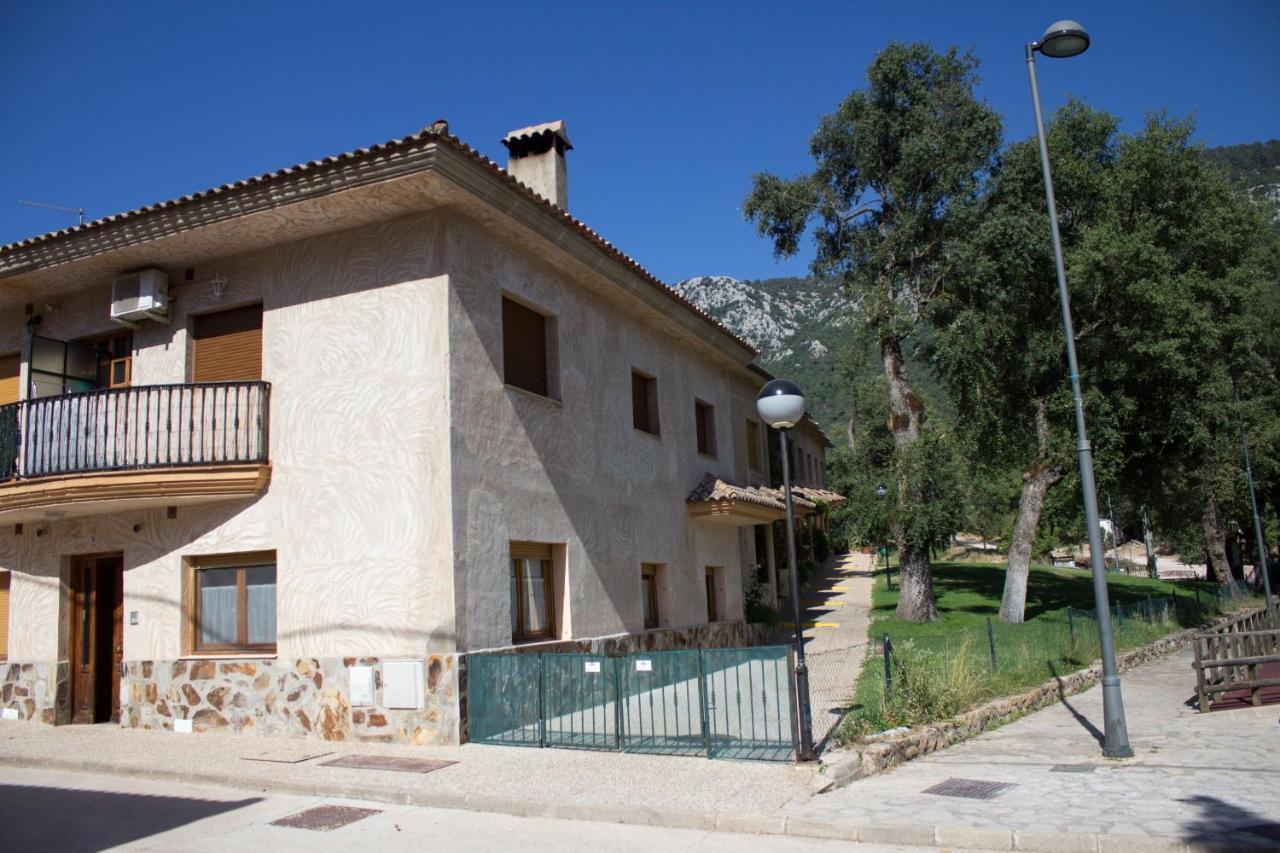 Residencial Los Robles 阿罗约弗里奥 外观 照片